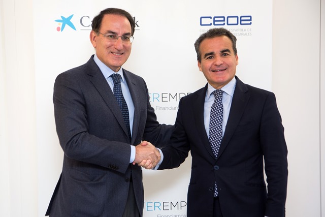 El Presidente de CEA y el Director Territorial de CaixaBank en Andalucía Occidental  suscribieron el convenio